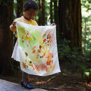 PAÑUELO DE SEDA ILUSTRADO